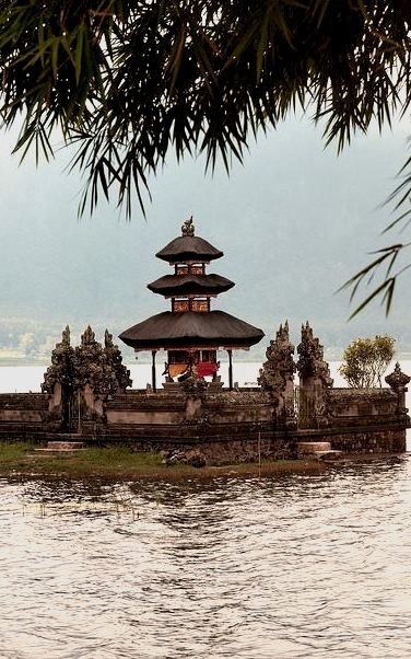 Pura Ulun-Danu Temple on Lake Bratan, Bali, Indonesia