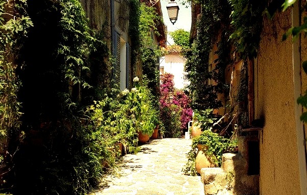 Street view in Ramatuelle, Cote d'Azur, France